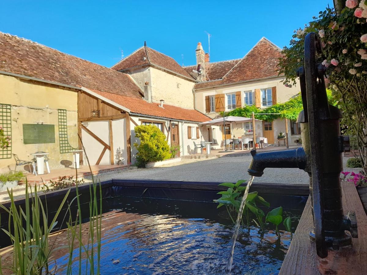 Bed and breakfast Aux Sources de Ouanne Extérieur photo