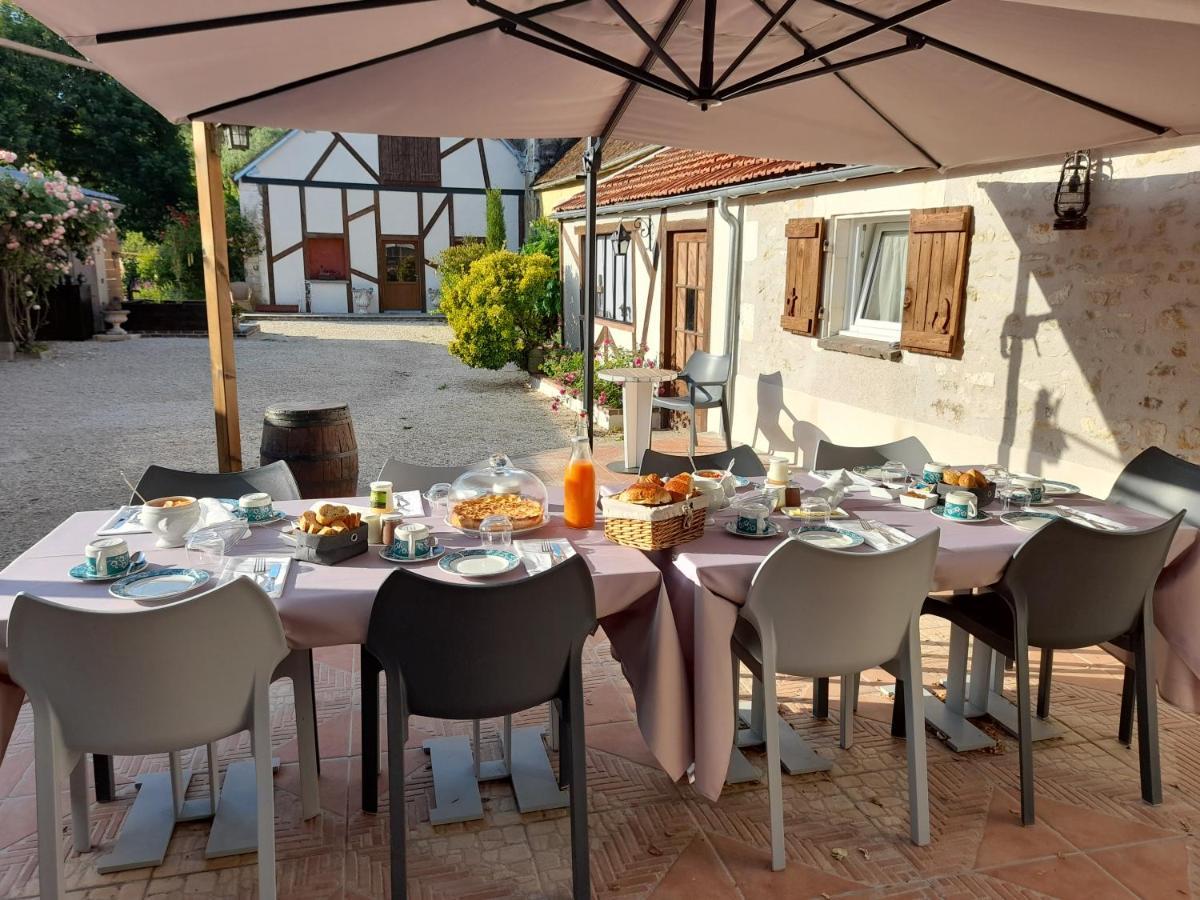Bed and breakfast Aux Sources de Ouanne Extérieur photo