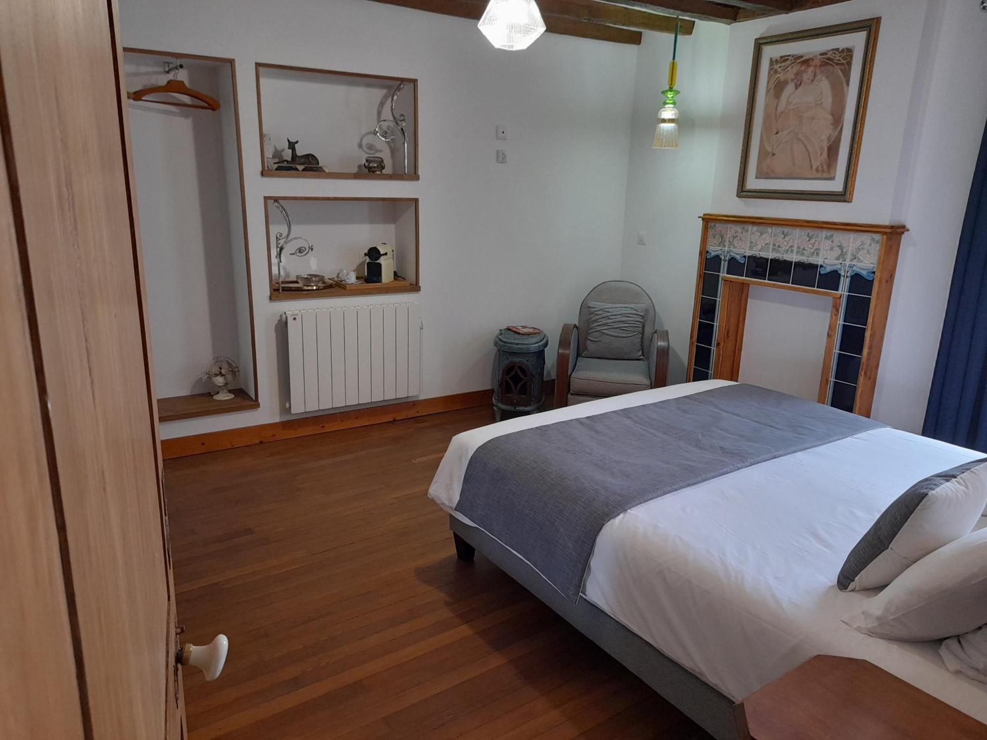 Bed and breakfast Aux Sources de Ouanne Chambre photo
